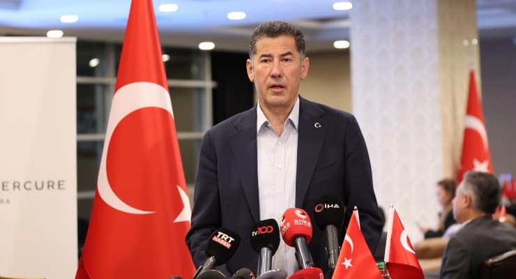 Sinan Oğan saraydan yana oldu