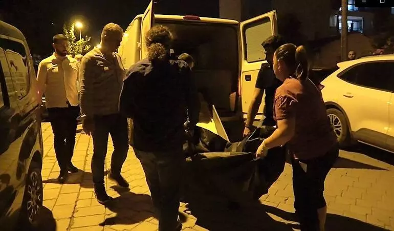 Ağlama sesi duyup eve girenler acı manzarayla karşılaştı