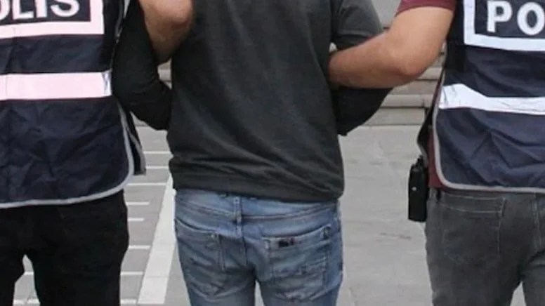 Erdoğan’ın Afişine Bıyık Yapan 16 Yaşındaki Çocuk Cezaevi’nde