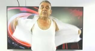 Ana haber sunucusundan sıra dışı eylem: Bülten sunarken soyundu