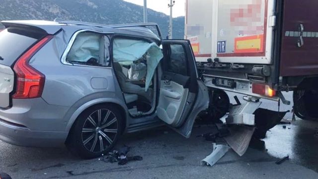 Ünlü müzisyen Antalya kara yolunda trafik kazası geçirdi
