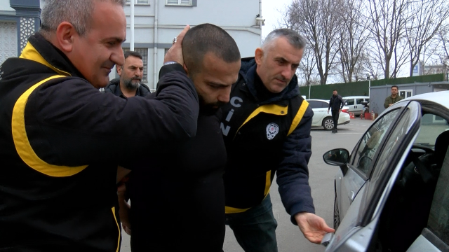 3 gün içerisinde 2 kişiyi öldürüp ev arkadaşının kafasını koparıp buzdolabına koymuş cani adamın 2 kez ağırlaştırılmış müebbet hapsi isteniyor