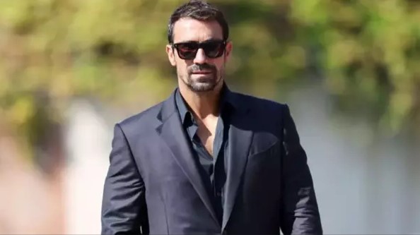 İbrahim Çelikkol, Kineo Ödül Töreni’nde “Uluslararası En İyi Oyuncu” ödülüne layık görüldü.