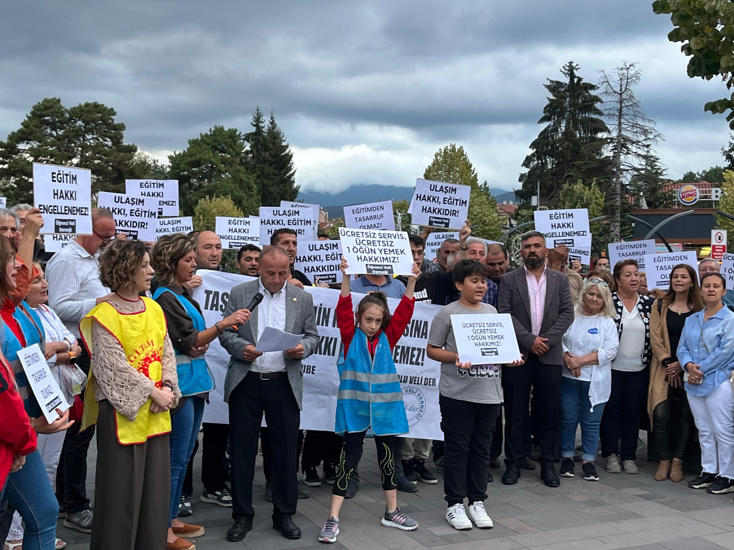 Bolu’da “Taşımalı Eğitimin” kaldırılmasına protesto eylemi yapıldı