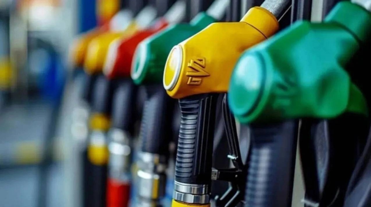 Benzine bu geceden itibaren indirim geliyor