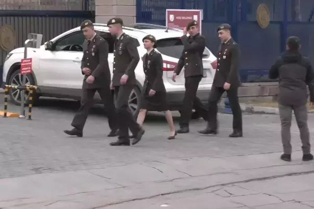 Kılıçlı yemini ettiren Teğmen Ebru Eroğlu’dan savunma sonrası ilk açıklama